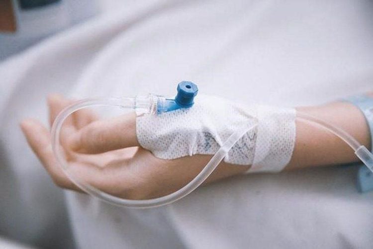 Dinh dưỡng tĩnh mạch hoàn toàn giúp đưa các chất dinh dưỡng vào cơ thể