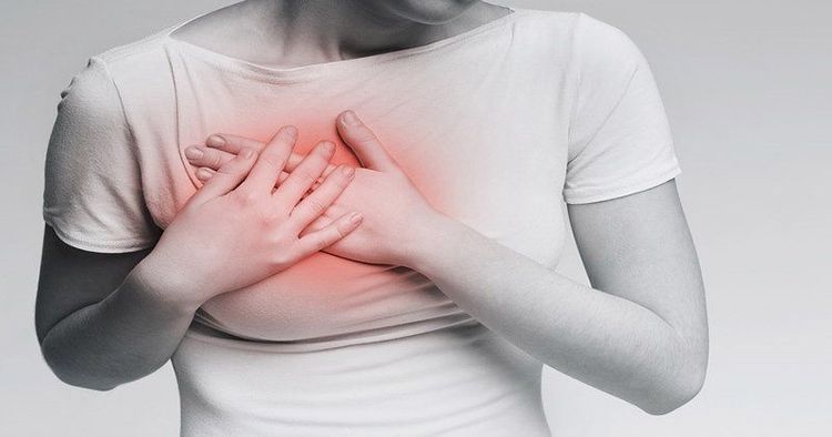 Thời gian ủ bệnh ung thư khác nhau nên gặp bác sĩ khi đau ngực
