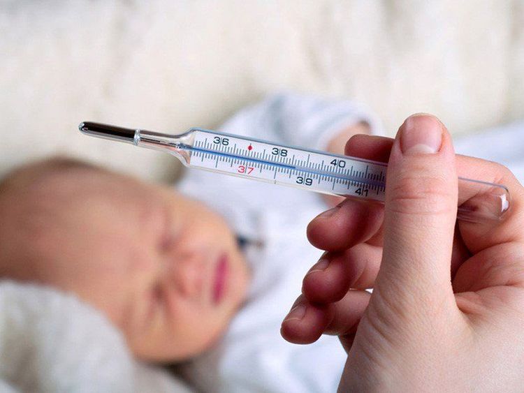 Sau khi mổ tim bẩm sinh ở trẻ em khoảng 2 ngày, trẻ có thể sốt nhẹ sau đó giảm dần