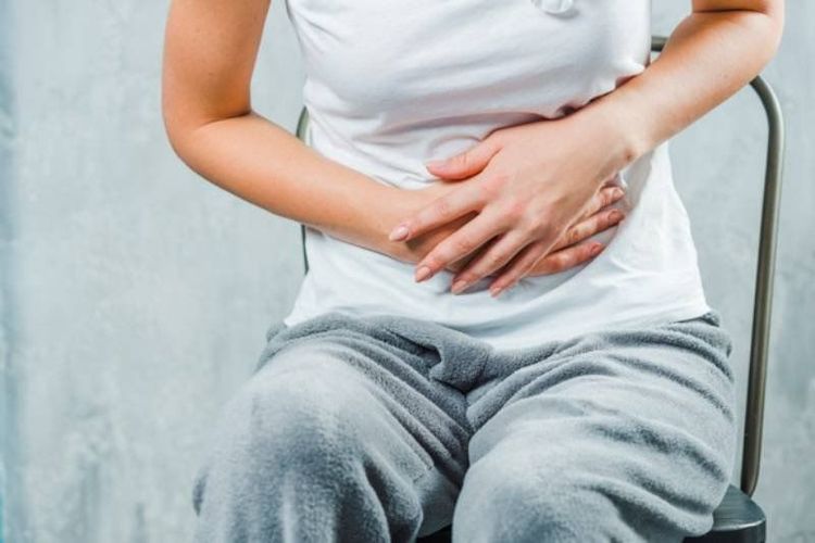 Người bị tụ dịch vết mổ cũ làm AIF rồi hút dịch để chuyển phôi có được không?