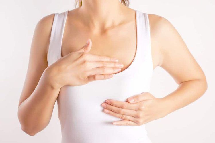 Sau sinh 2,5 tháng bị tắc tia sữa nhiều lần có sao không?