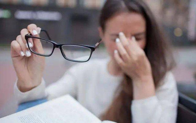 Vị thuốc mật mông hoa trị phong khí, mắt nhiều ghèn, đau, nhìn mờ