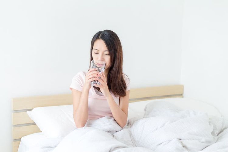 Taking antidiarrheal medication is one of the effective home treatments for diarrhea and abdominal pain.