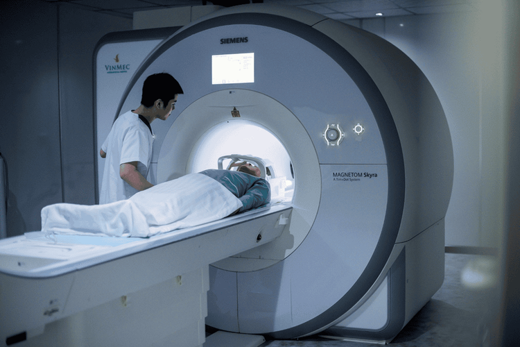 Bệnh viện được đầu tư cơ sở vật chất hiện đại, đồng bộ cùng đội ngũ chuyên gia được đào tạo bài bản