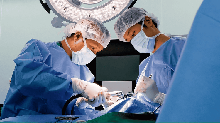 Công nghệ in 3D trong phẫu thuật cá thể hóa tại Vinmec thu hút sự quan tâm lớn của nhiều chuyên gia, bác sĩ quốc tế