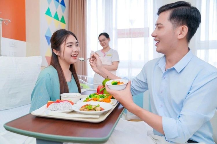 Thực đơn sau sinh được xây dựng bởi chuyên gia dinh dưỡng, đảm bảo cân bằng và phù hợp với thể trạng từng sản phụ