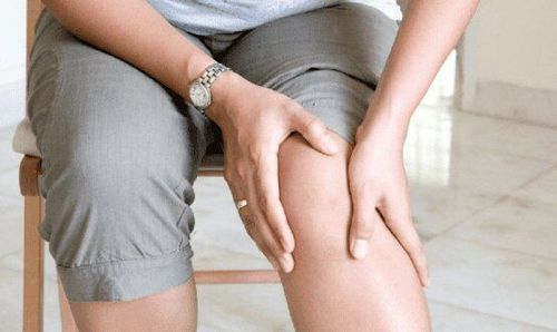 13 tuổi mắc tiêu chỏm xương đùi có cần phẫu thuật không?