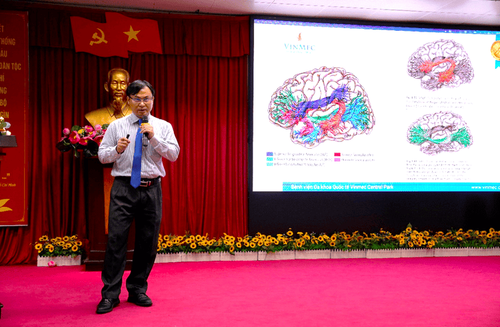 Associate Professor, Dr. Nguyen Van Phan updates on advances in mitral valve repair techniques using artificial ligaments