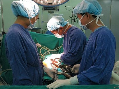 Khỏi triệt để ung thư đại tràng nhờ khám sức khỏe định kỳ