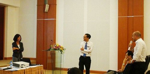 Vinmec tăng cường ứng dụng kỹ thuật điều trị các bệnh thần kinh và mở rộng hợp tác đào tạo