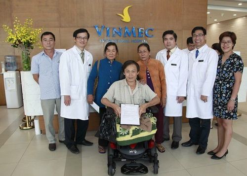 "Nối dài" đôi chân cho người đàn ông bị liệt 10 năm trời