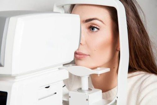 Phẫu thuật cắt bè củng giác mạc được chỉ định để điều trị bệnh glôcôm