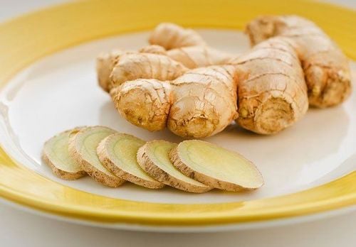 Daily intake of ginger can be done through consuming it as tea or fresh slices.