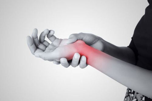 Dây chằng tổn thương gây ra nhiều đau đớn cho người bệnh