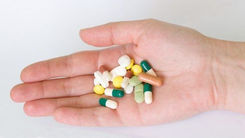 Người cao tuổi đang uống thuốc điều trị hở van tim có thể bổ sung Omega-3 được không?