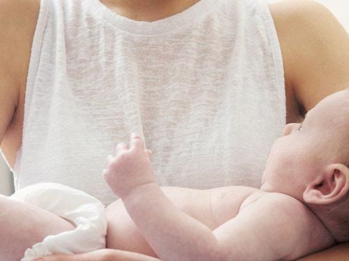 If you notice that the breast milk has an unusual color, you should look into the cause rather than worry too quickly.