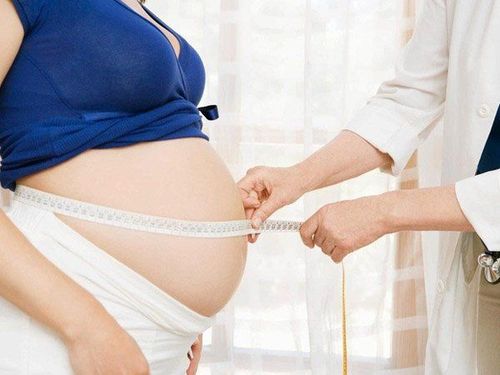 
Waist circumference (through the navel) greater than 100 cm, the abdomen is tense, abdominal pain, shortness of breath, indigestion, breathing is also more difficult.
