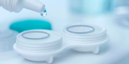 Đối với một số cá nhân, kính áp tròng mang lại tầm nhìn rõ ràng hơn và rộng hơn so với kính mắt thông thường