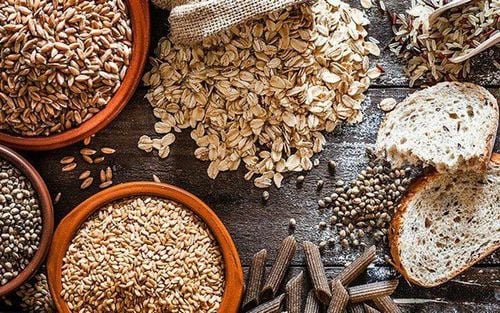 Whole grains are magnesium-rich foods
