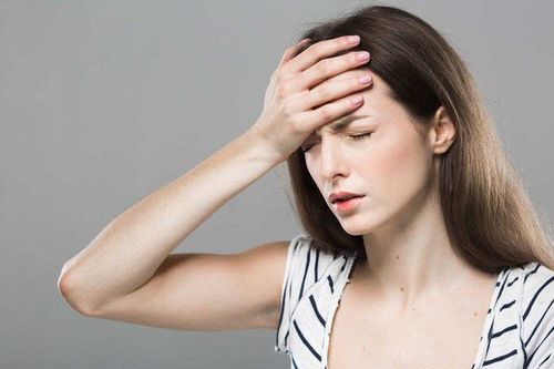 Do phản ứng với thuốc tê nên người bệnh có thể bị choáng váng