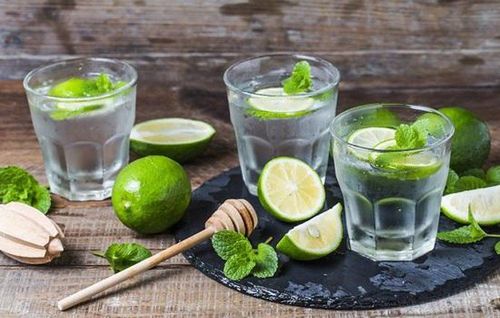 Khi bị cảm lạnh uống gì thì tốt?