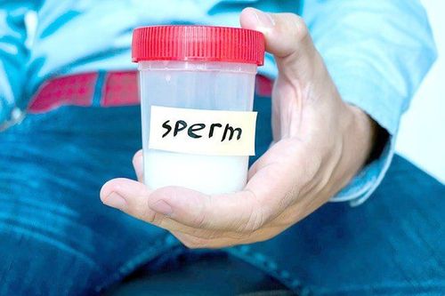
Nam giới sẽ được tiến hành xét nghiệm tinh dịch
