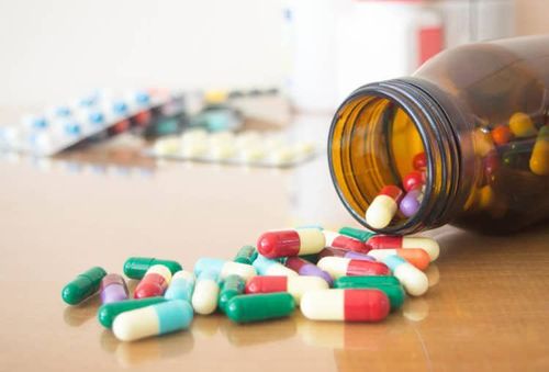 Đau gân bàn chân có phải tác dụng phụ của thuốc Levofloxacin không?