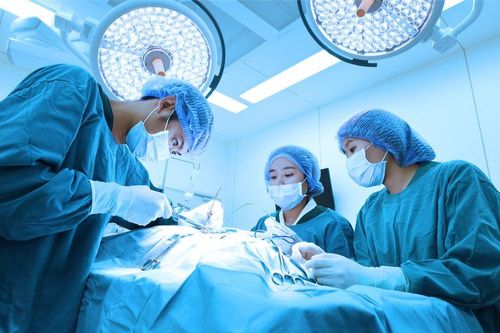 Tránh phẫu thuật khi bệnh nhân bị rối loạn chức năng gan nặng