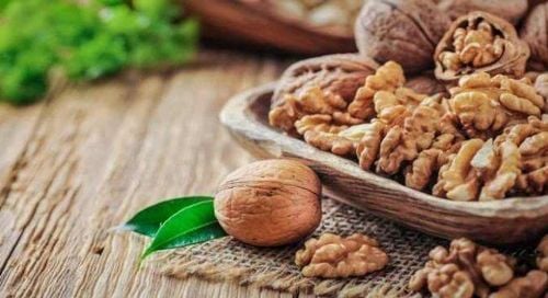 Walnuts provide a useful amount of ALA for users
