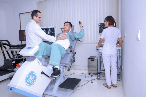 Hình 3: Gắng sức bằng xe đạp lực kế