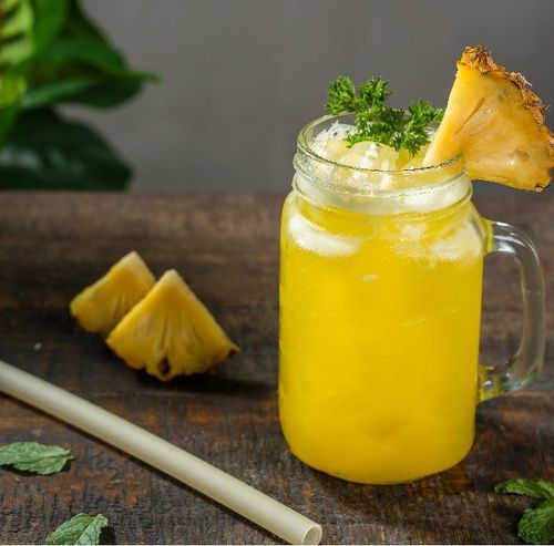 Nước ép dứa là thực phẩm có lượng đường cao khi bị tiểu đường không nên sử dụng