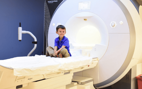 Trẻ em khi chụp MRI cần sử dụng thuốc an thần