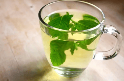 Spearmint tea helps reduce hirsutism in women