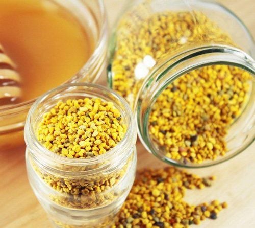 Bee pollen contains vitamins, minerals, antibiotics, and antioxidants.