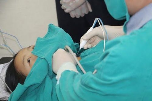Kỹ thuật đốt u tuyến giáp bằng sóng cao tần tại Bệnh viện Đa khoa Quốc tế Vinmec Đà Nẵng
