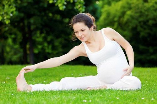Tập thể dục có thể giúp mẹ bầu giảm các triệu chứng của viêm mũi