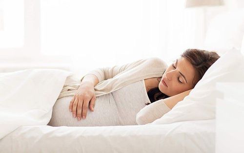 Tại sao tuổi mẹ lại quan trọng với việc mang thai?