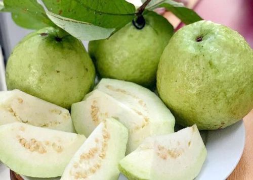 It is not recommended to consume guava that is either overripe or underripe.

