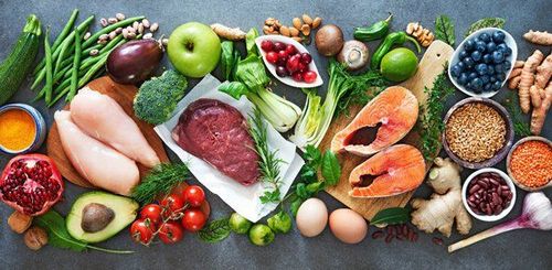 Nhìn chung, các loại vitamin hòa tan trong nước đều không thể lưu trữ bên trong cơ thể, do đó bạn cần phải bổ sung chúng thông qua các loại thực phẩm trong chế độ ăn uống hàng ngày của mình