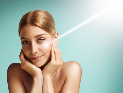 Tretinoin: Lợi ích cho da, cách sử dụng, tác dụng phụ