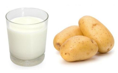 Applying a potato and fresh milk mask helps prevent acne.