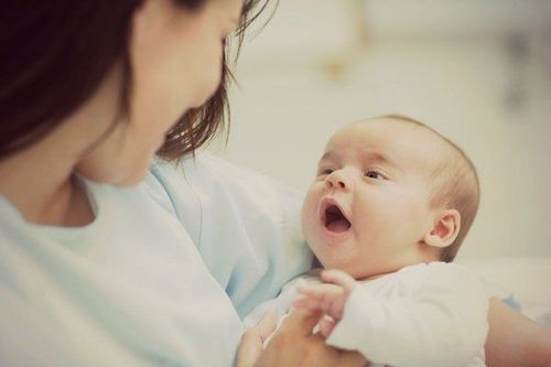 Sudden weaning can make it difficult for the baby to adapt.