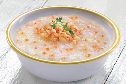 Cháo tôm là món ăn bổ dưỡng cho trẻ còi xương