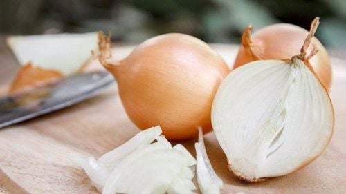 Babies can start eating onions from six months old.
