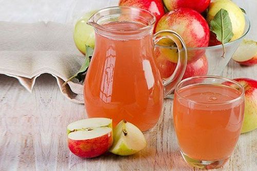 Người bệnh trầm cảm, lo âu nên tránh sử dụng các loại đồ uống có đường như nước ép táo