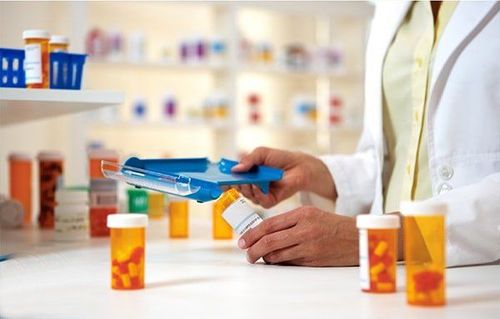 
Sau khi thực hiện phẫu thuật cắt u cơ hoành, người bệnh cần tiếp tục dùng kháng sinh tĩnh mạch theo chỉ định của bác sĩ
