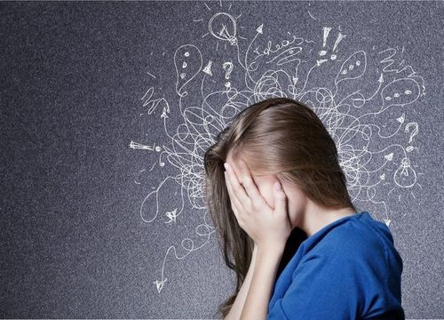
Nếu bạn cảm thấy lo lắng hoảng sợ mà điều đó gây ra ảnh hưởng lớn cuộc sống thì tức là bạn đang lo lắng quá mức
