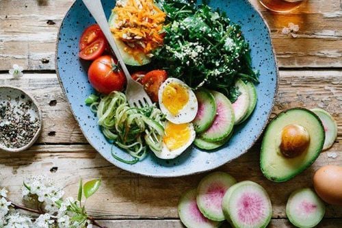 Chế độ ăn kiêng Keto sử dụng lương đường trong máu và các chất béo dự trữ trong cơ thể