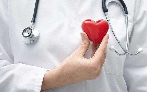 Theo dõi sức khỏe sau khi phẫu thuật cắt u nhú ống hậu môn