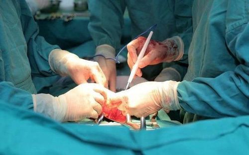 
Bệnh nhân sau phẫu thuật điều trị co thắt thực quản lan tỏa được theo dõi chặt chẽ
